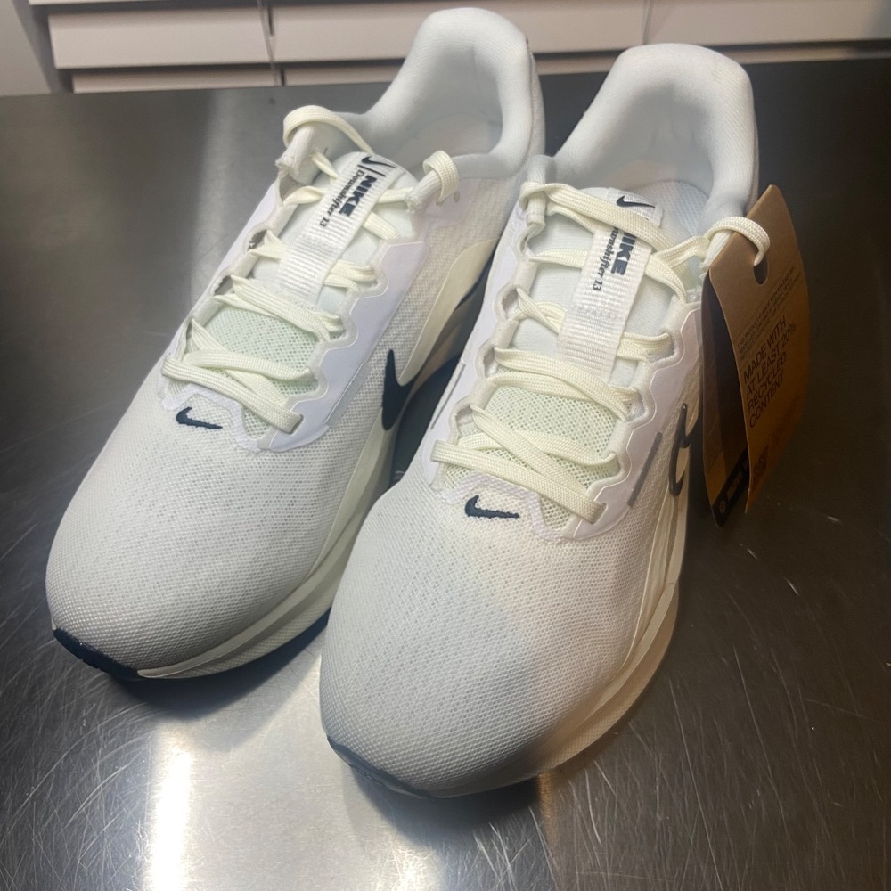 Nike Downshifter 13 - White/Black/Sail/Metallic -Women's Size 9 New with Tags - Picture 2 of 9